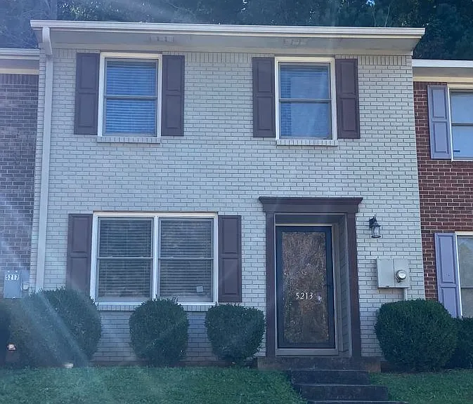 5213 Falling Creek Ln — Photo 1