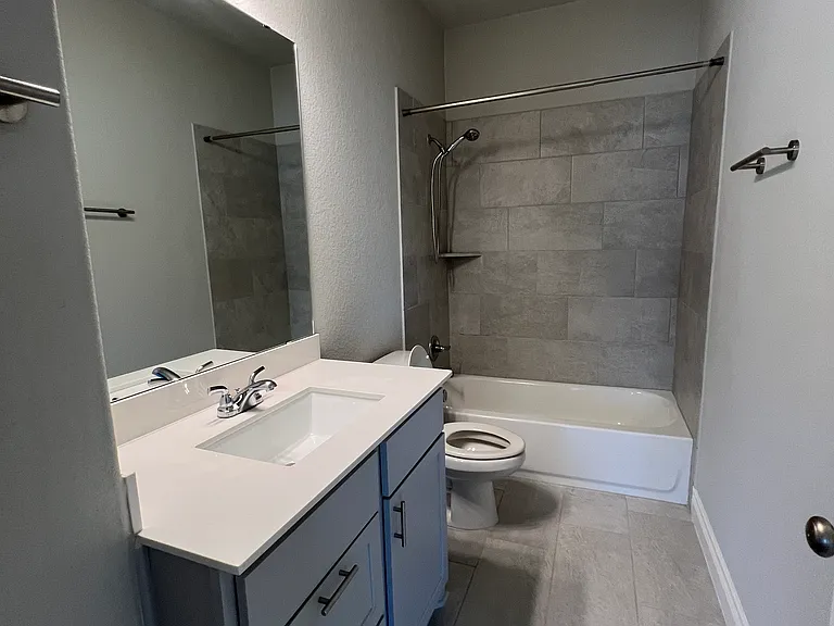 112 Freeman Loop — Photo 12