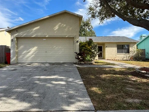 12909 Pine Way Dr, Largo, FL 33773