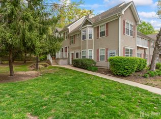 1202 Cypress Ln, East Brunswick, NJ