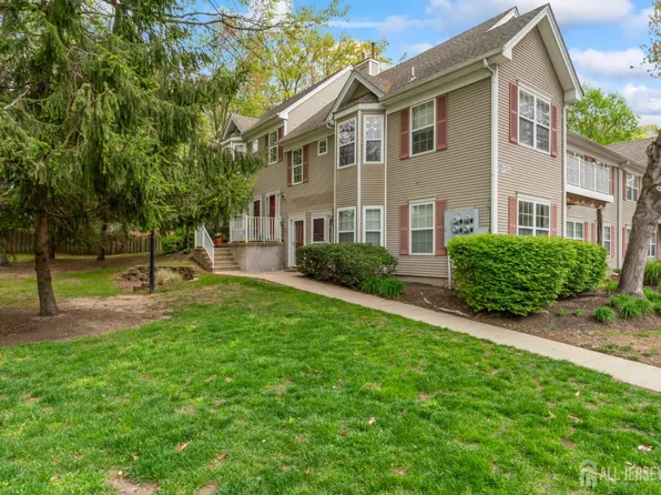 1202 Cypress Ln, East Brunswick, NJ 08816