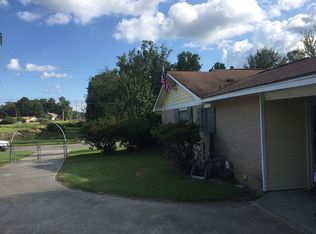 1131 Parkwood Cir, Picayune, MS 39466