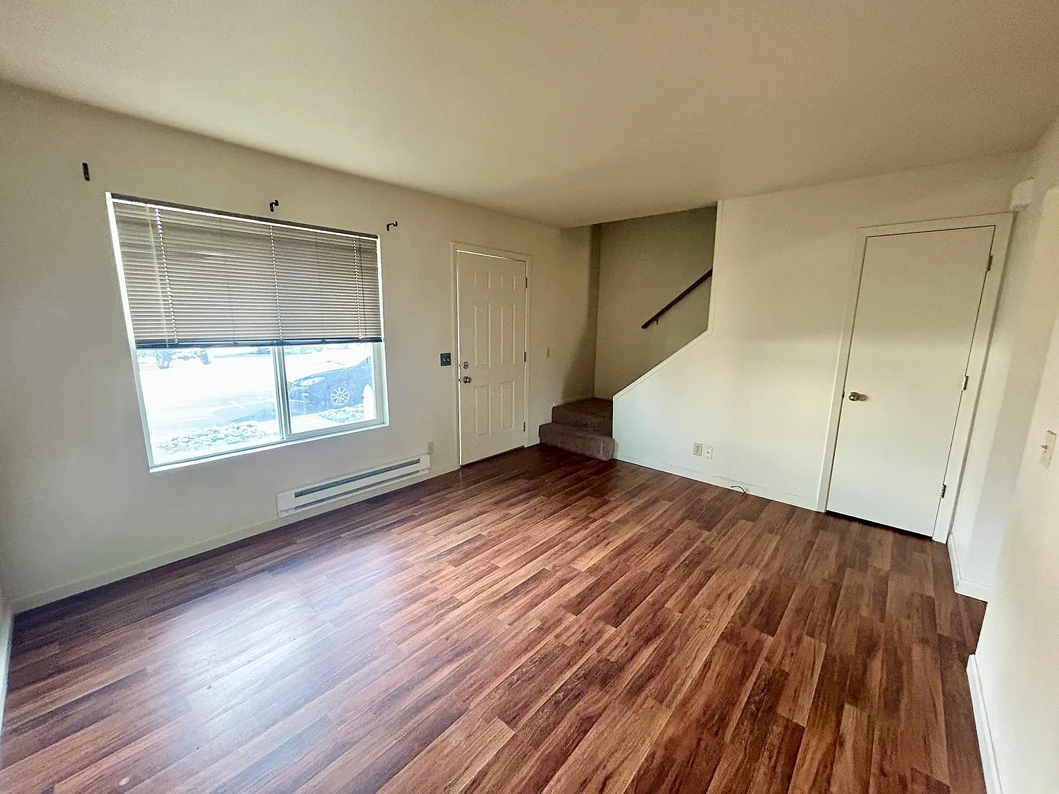 1283 Redwood Cir — Photo 3
