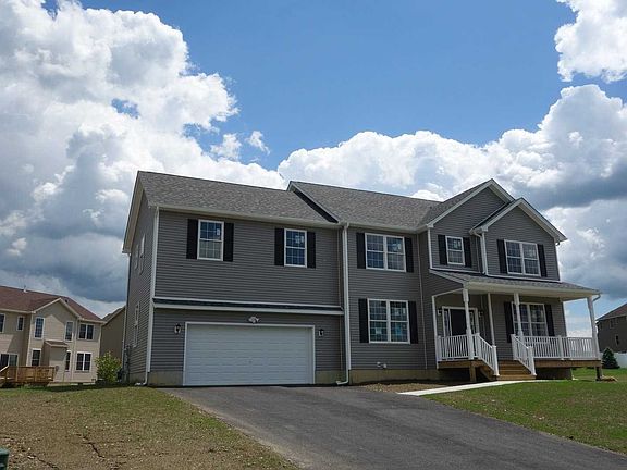 4th image of 107 Winding Brook Ct