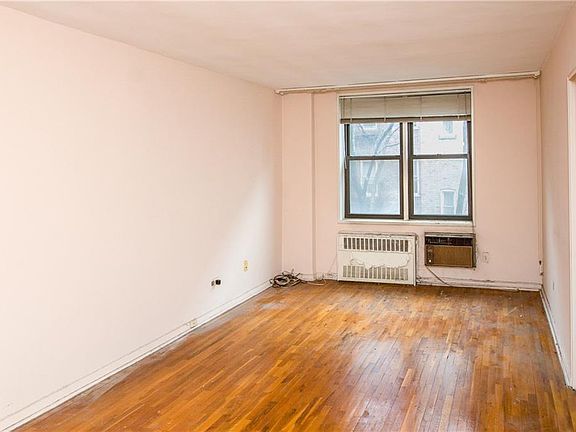 4th image of 275 Webster Ave APT 3M