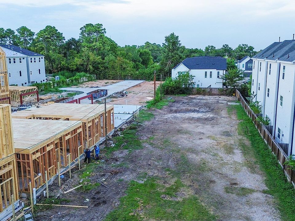 1st image of 320 Thornton Rd