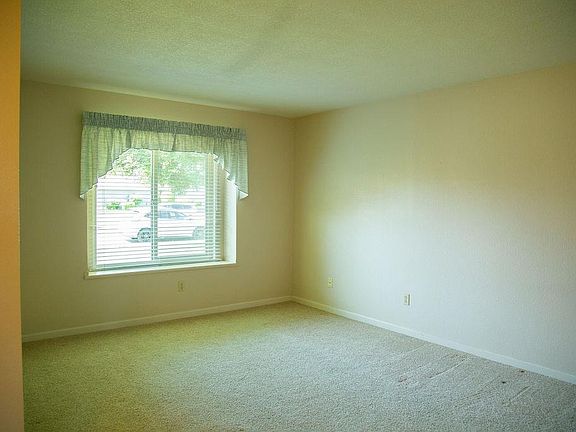 4th image of 1349 Bailey Dr