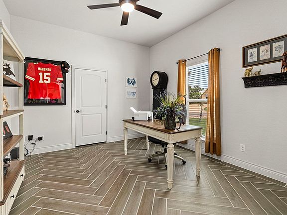 5th image of 177 Glenvalley Cir