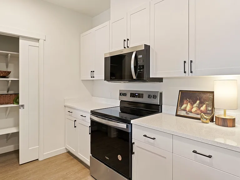 Bridgewater Apartments — Photo 8