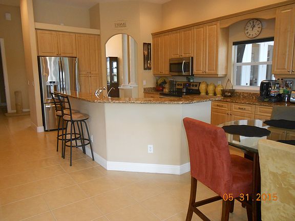 4th image of 2115 Sw 4 Street