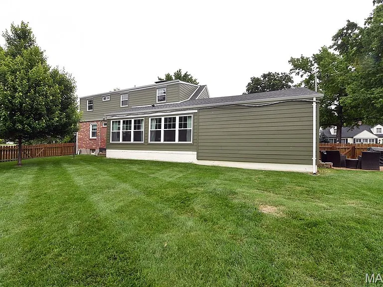 342 Greenleaf Dr — Photo 37