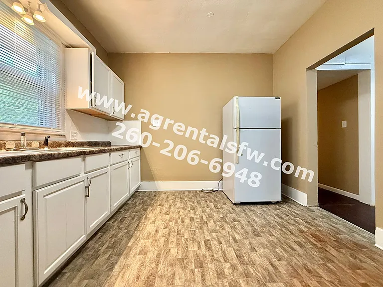 3221 Webster St — Photo 6