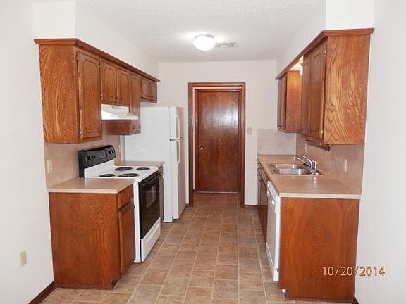 2nd image of 6113 SW Park Ave