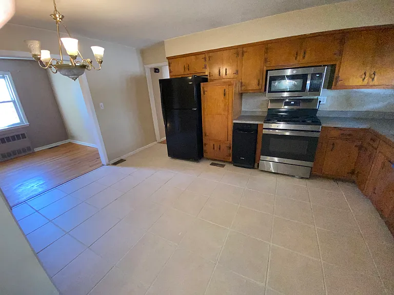 102 Titus Ave — Photo 11