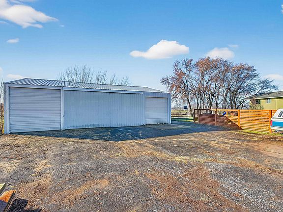 5th image of 7104 Hepton Ln