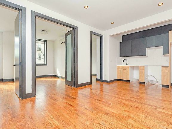 2nd image of 874 Willoughby Ave #1EE
