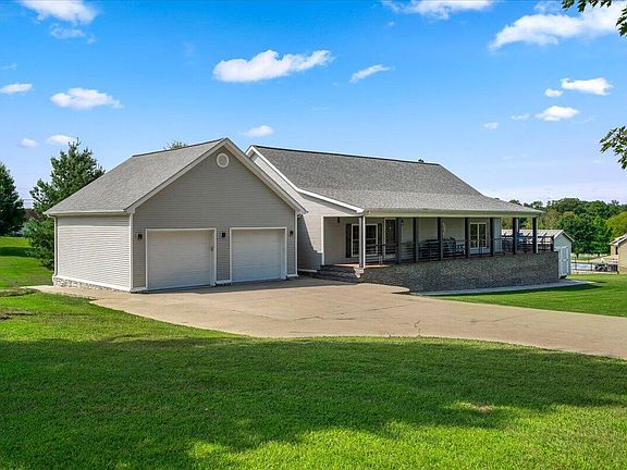 4th image of 108 Elizabeth Jade Ln