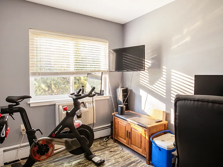 81 Richmond Blvd #1B — Photo 7