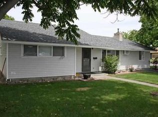 1322 W 4th Ave, Kennewick, WA