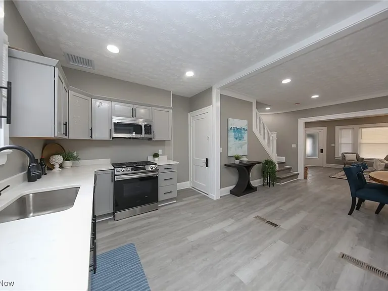 1574 Cohassett Ave — Photo 12