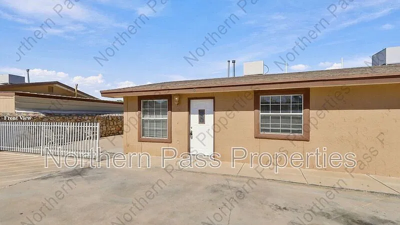 216 S Schutz Dr #8