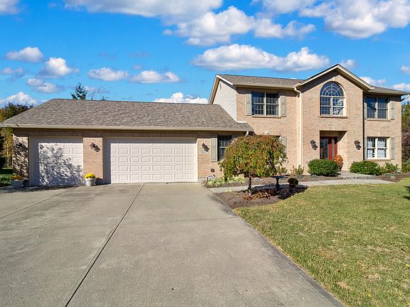2nd image of 1363 Round Hill Dr
