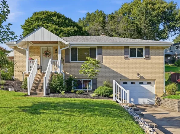 13 Eichelberger Dr, Coraopolis, PA 15108