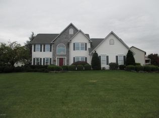 19 Woodlynn Dr, Selinsgrove, PA 17870