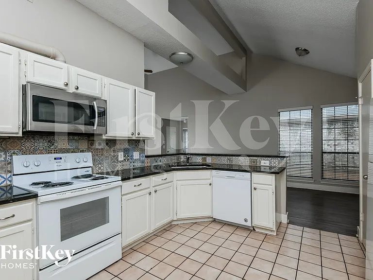 4213 Amy Dr — Photo 8