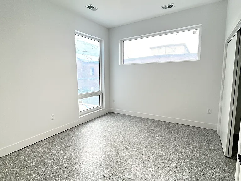 124 South St #211 — Photo 4
