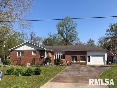 400 E Roosevelt Ave, Du Quoin, IL, 62832