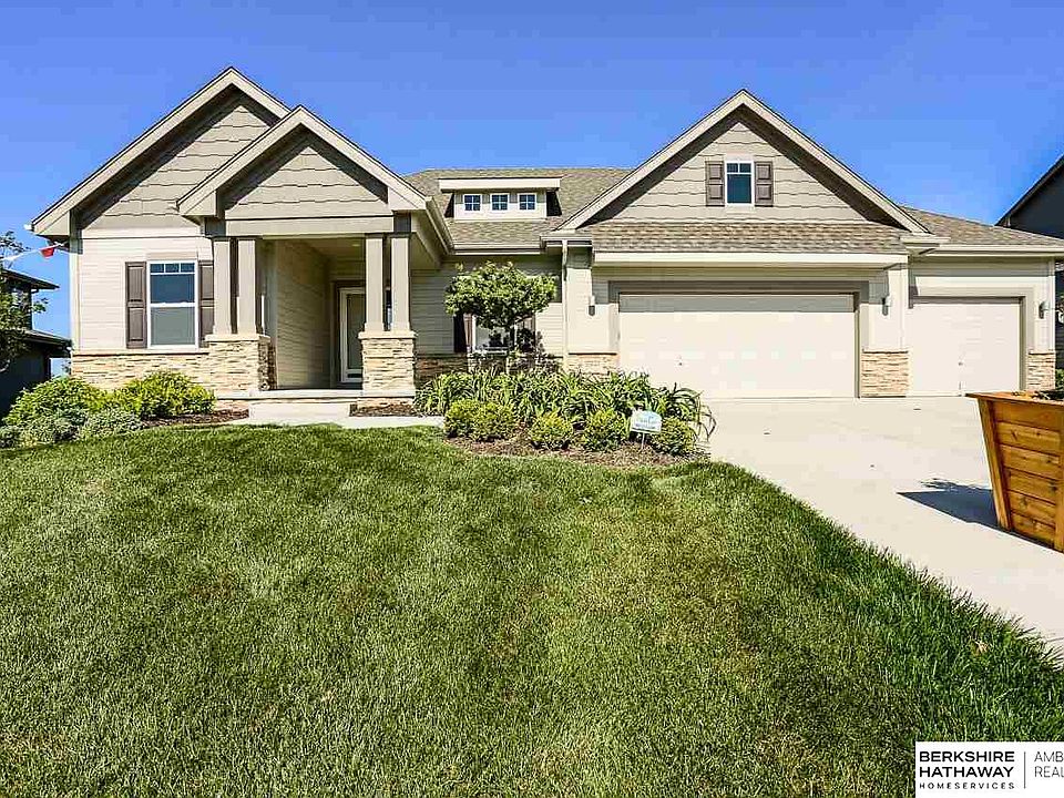 1st image of 10640 S 191st Ave