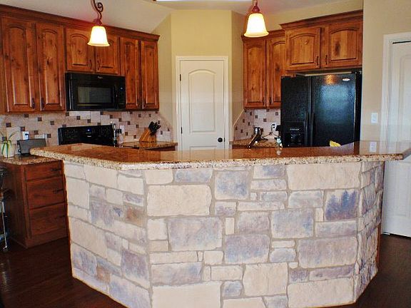 2nd image of 207 Tuscany Dr