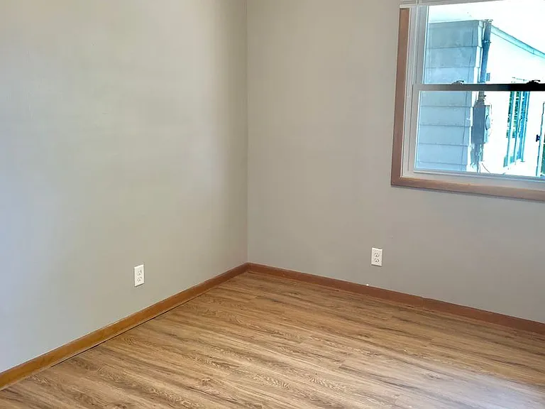 2404 W US Highway 20 — Photo 10