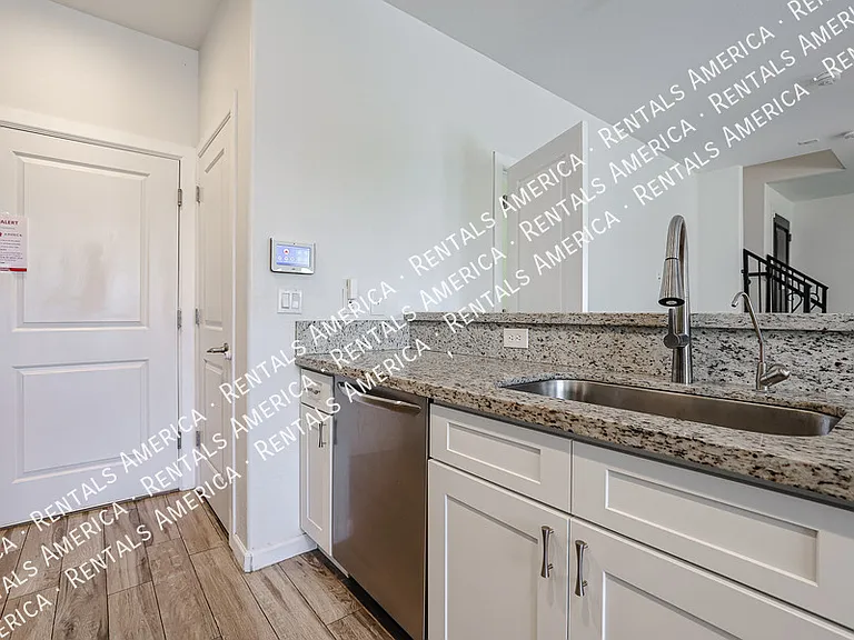 11862 N 79th Dr — Photo 10