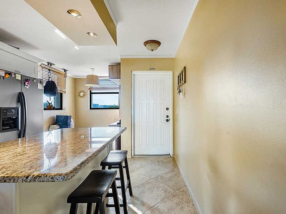5th image of 2707 NE 14thst Cswy APT 506