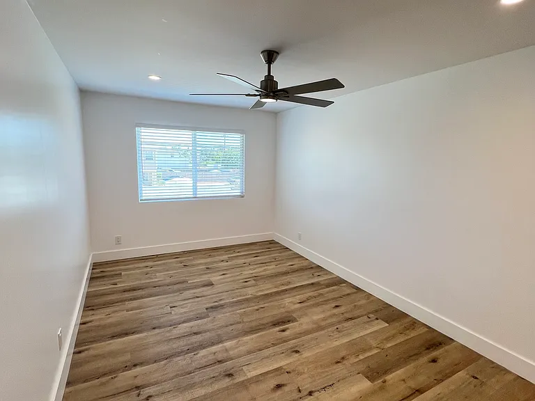 8731 La Salle St #3 — Photo 12