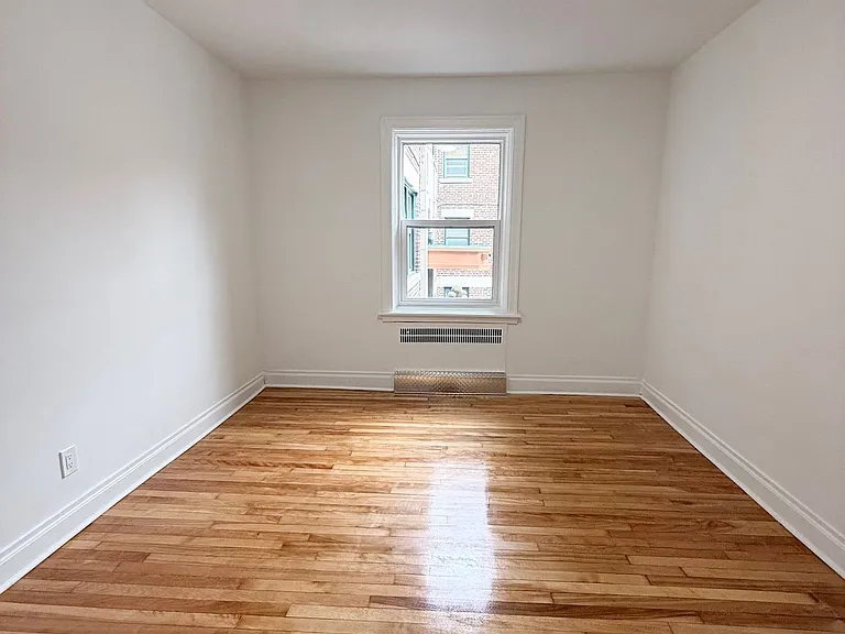 235 Cooper St #2 — Photo 12