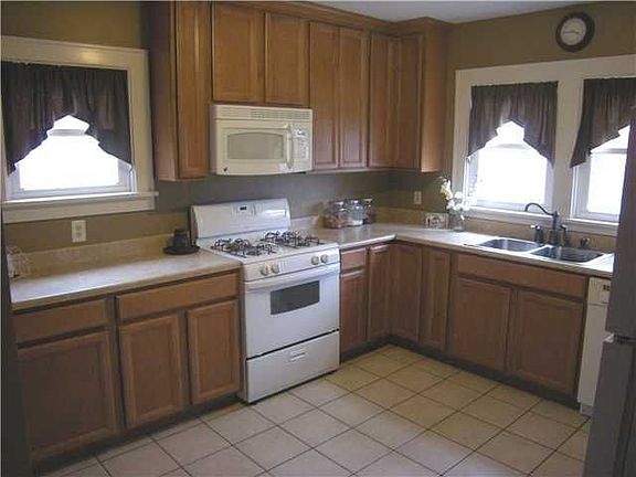 3rd image of 53 Briarcliffe Rd