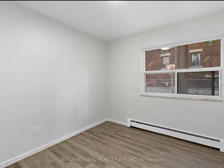 103 Emerald St S #302 — Photo 5