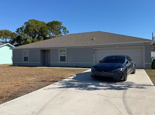 2143 SE Trillo St, Port Saint Lucie, FL 34952