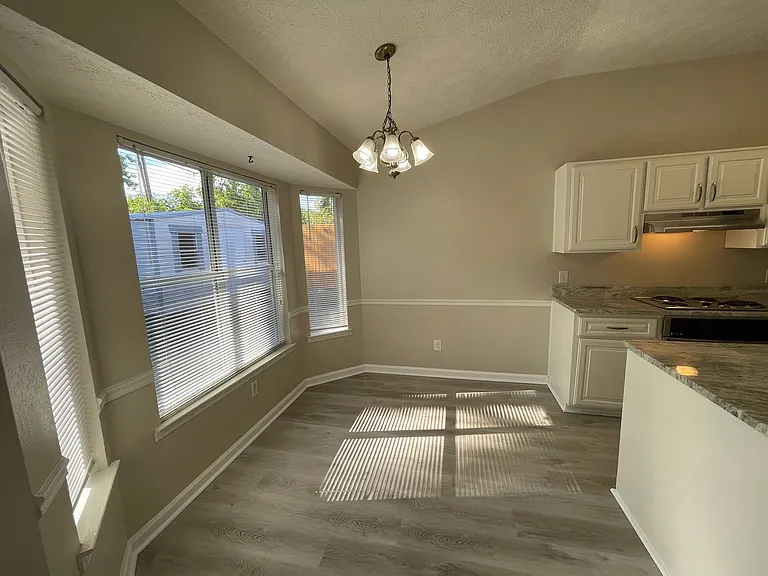 140 Treasure Palm Dr — Photo 11