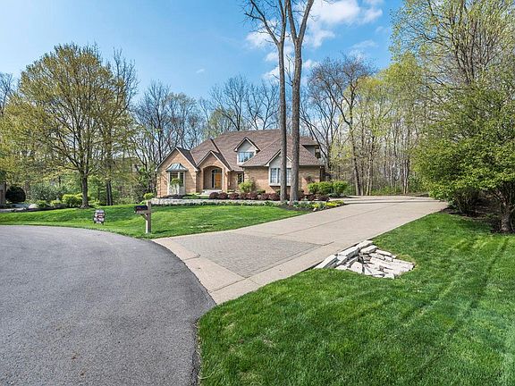 5th image of 10681 Abington Pl