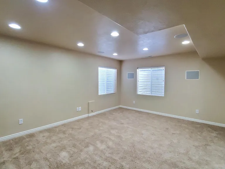483 E Apple Blossom Ln — Photo 26
