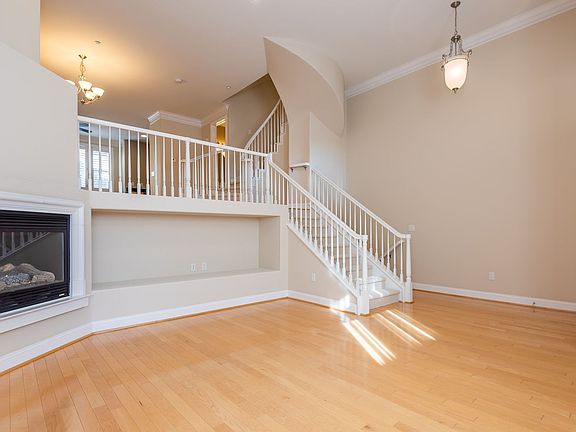 2nd image of 1728 Avenida Elisa