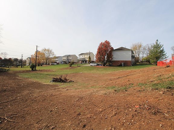 5th image of 406 Richmond Ave