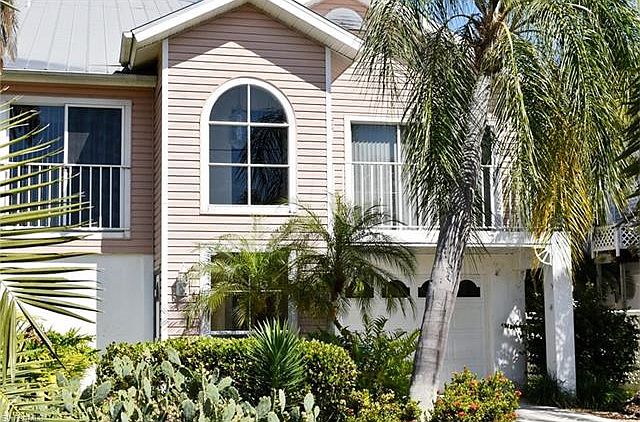 1st image of 12174 Siesta Dr