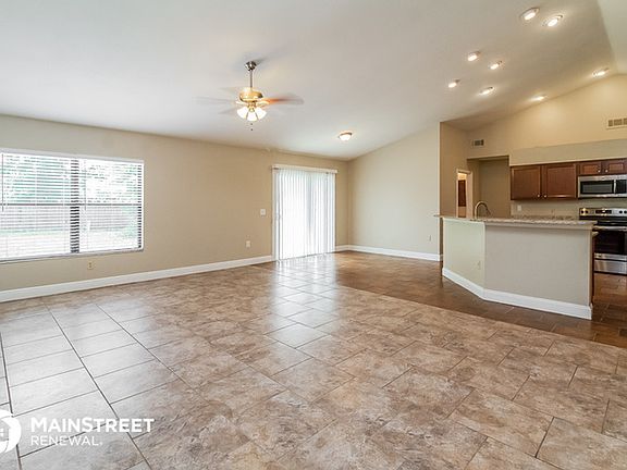 5th image of 1425 Ferendina Dr