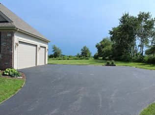 2901 Rolling Meadow Ct, Belvidere, IL 61008