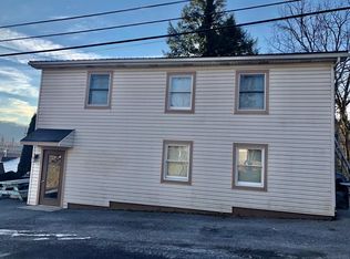 1 Willow Ln, Yeagertown, PA 17099